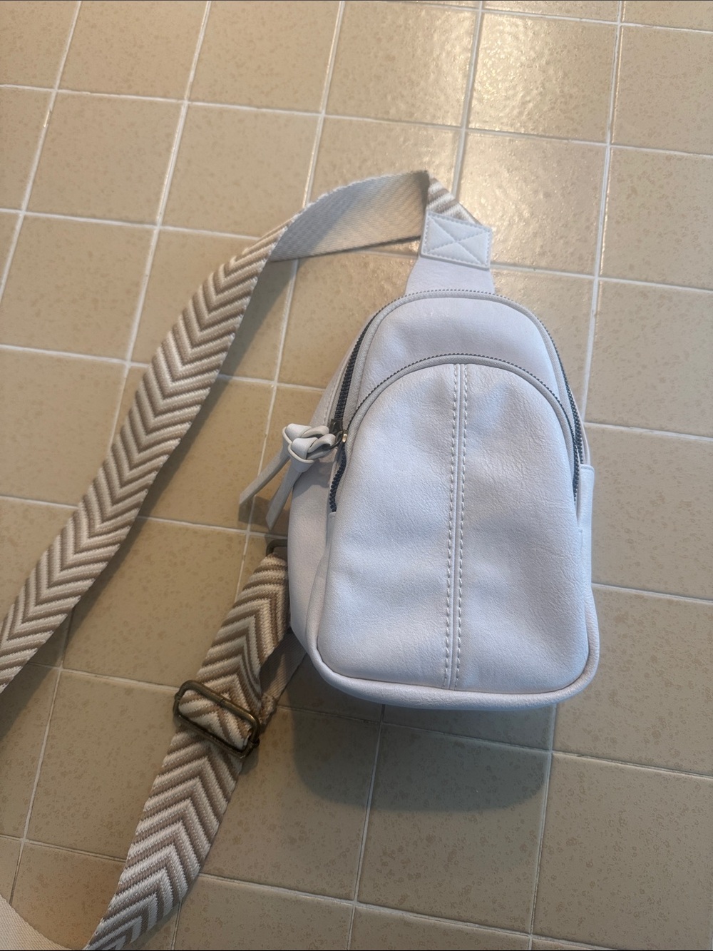 NEW Sonoma White Crossbody Sling Bag with Chevron Strap